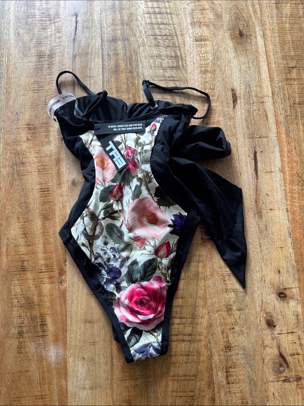 TA3 TA3315 Sashy Frame Rose Snake One-Piece Swimsuit with Black Sides nwt - Picture 6 of 6